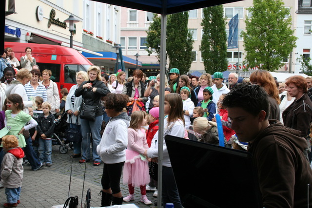 gal/2010/2010 Saitentwist Weltkindertag Essen Borbeck 20.09. AK -Bochold/2010 Saitentwist Weltkindertag Borbeck AK Bochold 20.09. 161.jpg